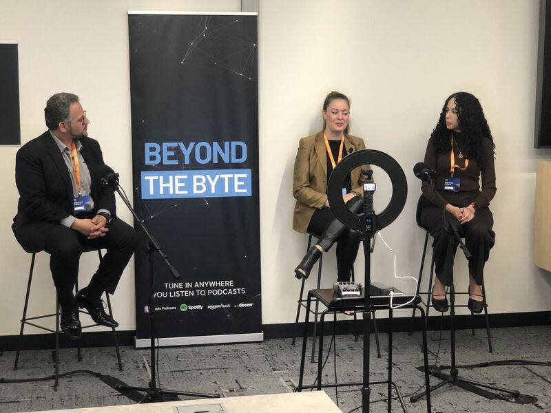 حلقة نقاش Beyond the Byte
