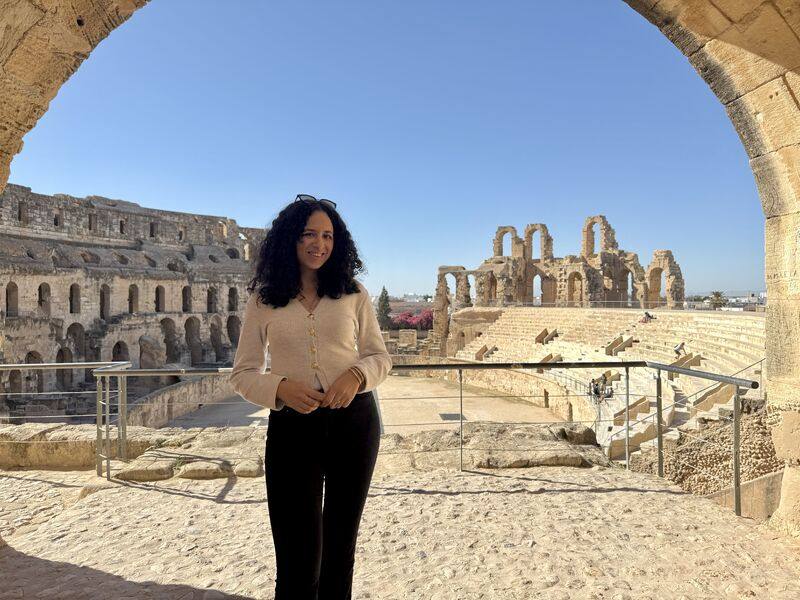 Ines Said à l'amphithéâtre d'El Jem en Tunisie